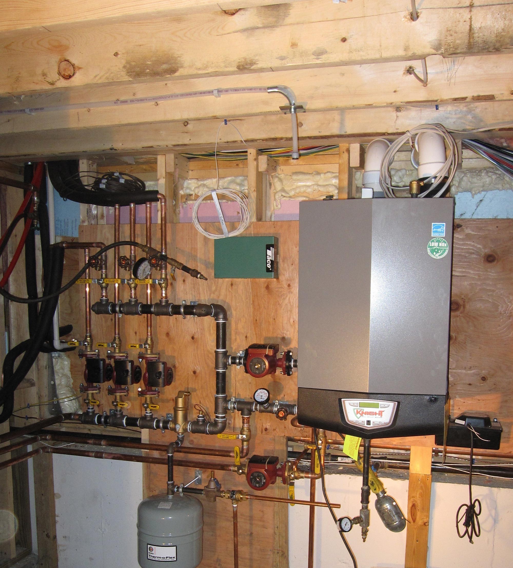 Wall Mounted High Eff FHW Gas Boiler with Indirect HW Tank